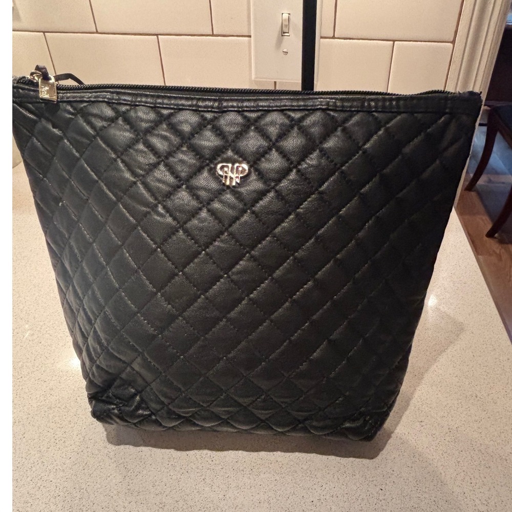 PurseN Black Quilted Vegan Leather Makeup Bag Travel Cosmetic Pouch Organizer